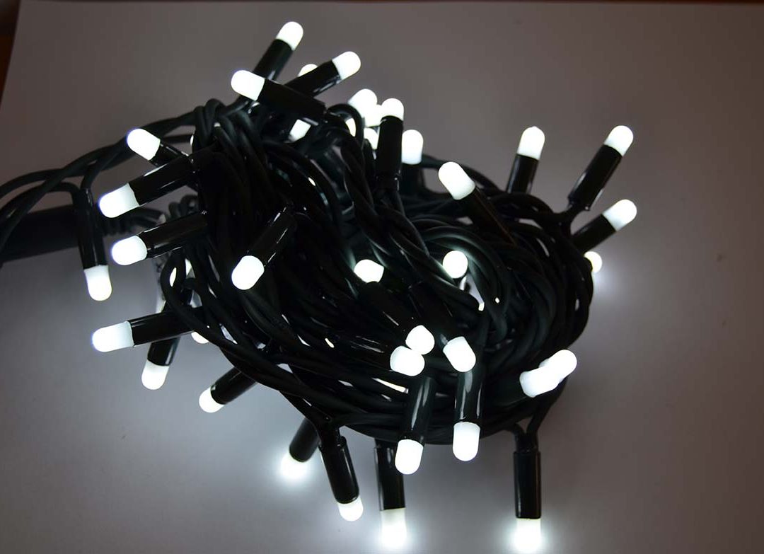 String plus 12m 180 leds blanco frio cable verde oscuro [Clase de eficiencia energética A++]