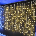 Screenlight 2×1,5m 300 leds blanco cálido cable blanco [Clase de eficiencia energética A++]